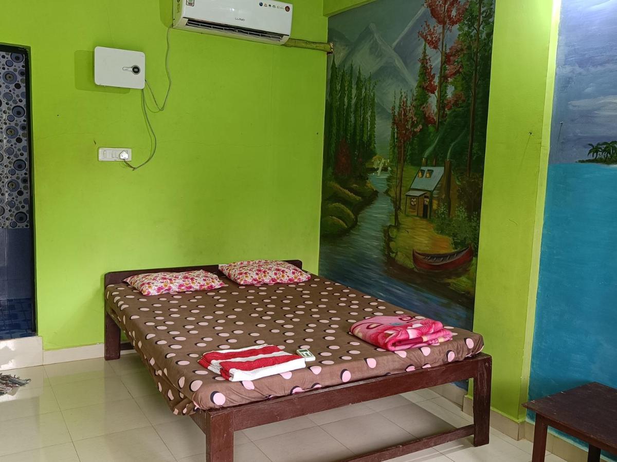 Est Hem Guesthouse Arambol Exterior photo