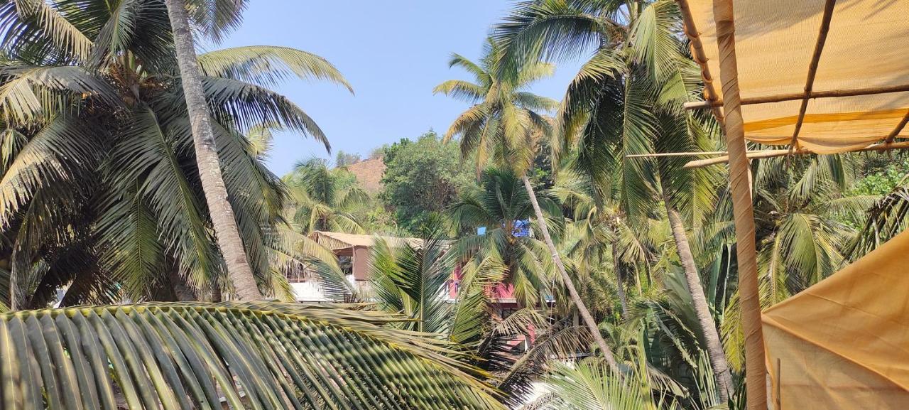 Est Hem Guesthouse Arambol Exterior photo