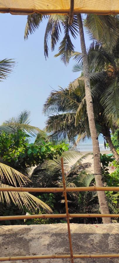 Est Hem Guesthouse Arambol Exterior photo